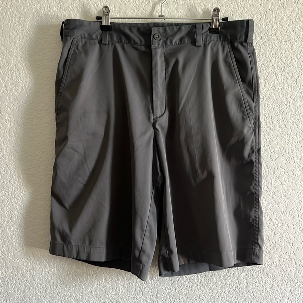 Nike DriFit Golf Shorts - Size 32